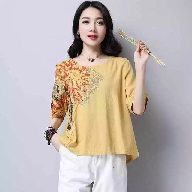 Áo oversize in họa tiết