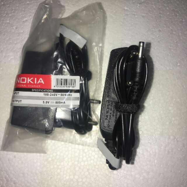 Sạc nokia chân tròn to. Cho các máy 110i,..