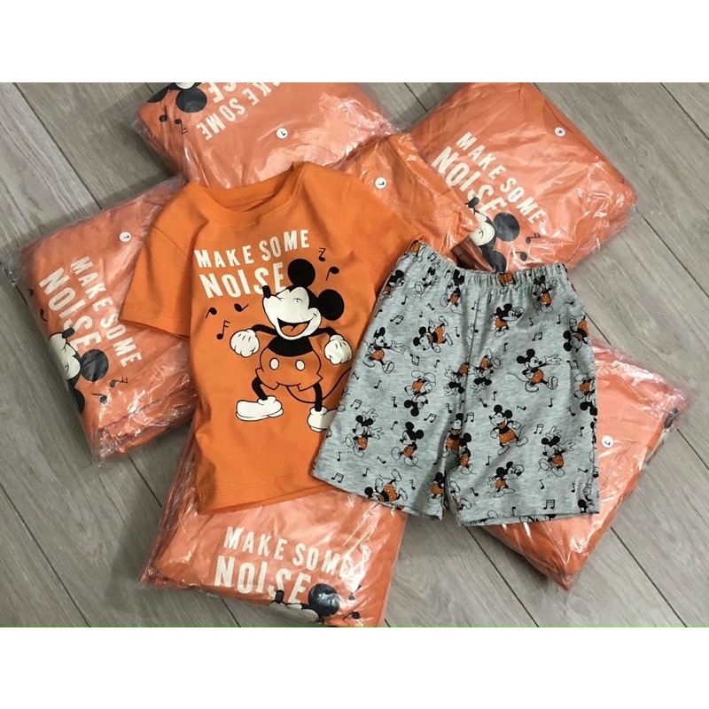 Bộ cộc tay Mickey cam cho bé trai size từ 10-24 cân