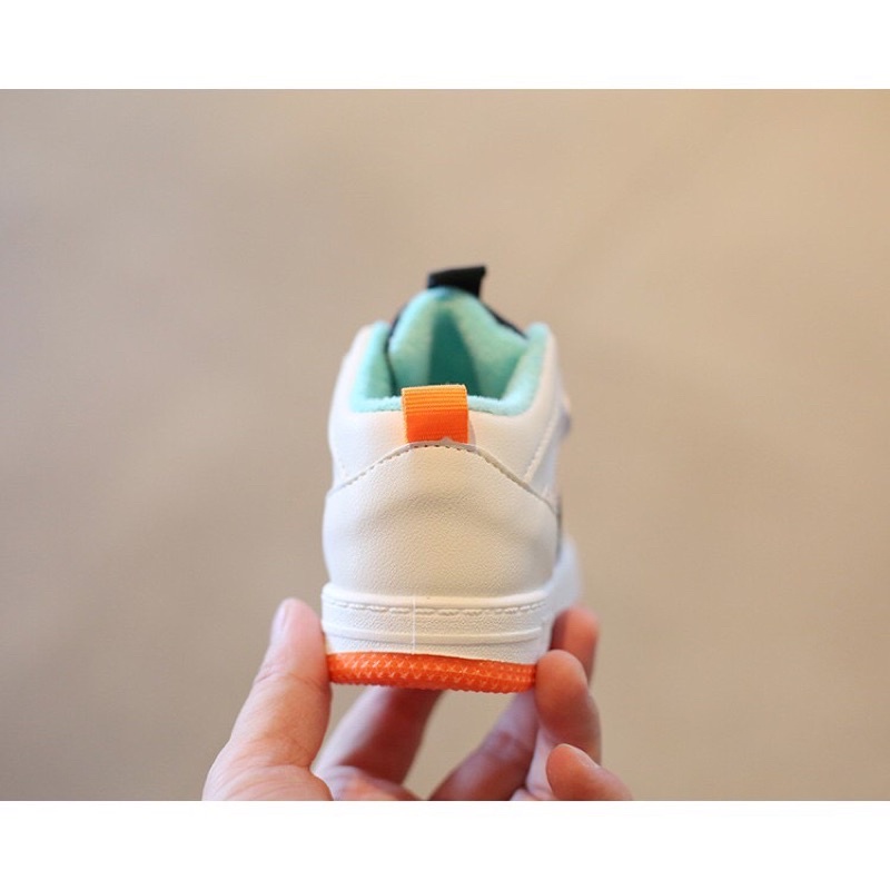 GIẦY SNEAKER LÓT NHUNG SIÊU ẤM CHO BÉ TRAI BÉ GÁI