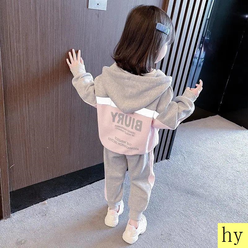 Bộ đồ thể thao thời trang năng động cho bé gái