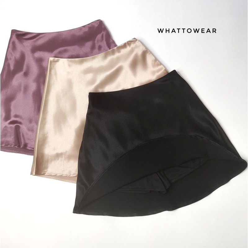 Chân váy lụa ngắn có quần trong by whattowear