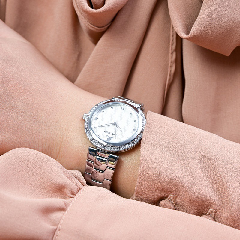 Đồng hồ nữ Daniel Klein DK.1.12551.1 chống nước, mặt số chạm nổi vân sóng, cọc số viền máy đính đá, dây thép không gỉ