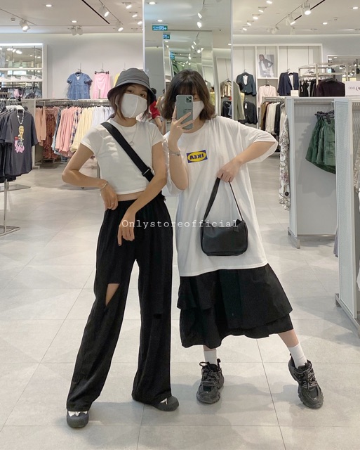 Áo croptop trắng vải thun tăm bó, nhận hàng có vấn đề liên hệ shop trước khi đánh giá