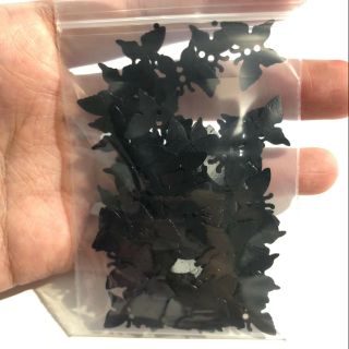 Kim tuyến bướm đêm