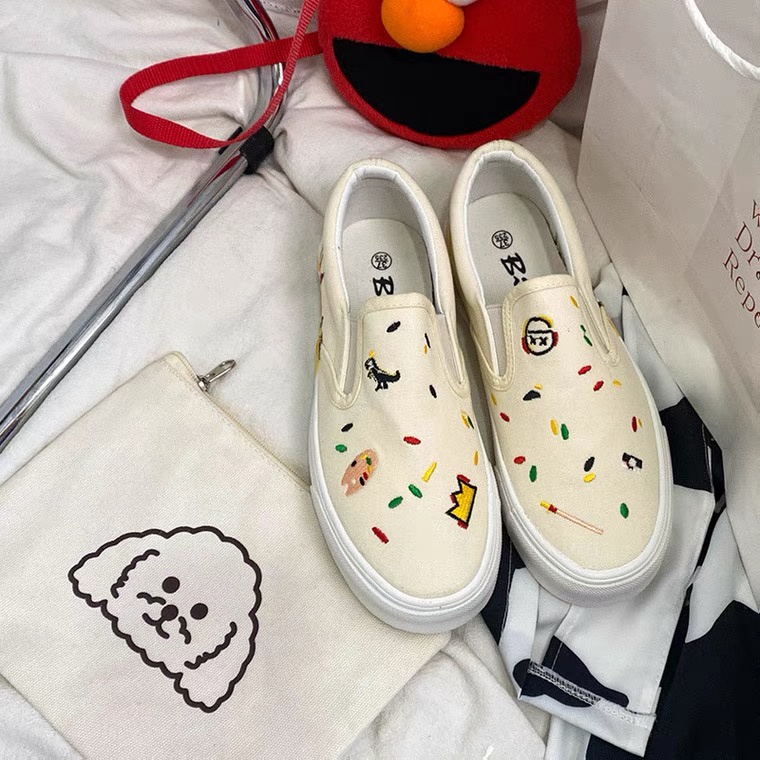 GIÀY LƯỜI SLIP ON họa tiết thêu nhí phong cách ULLZANG dành cho nữ