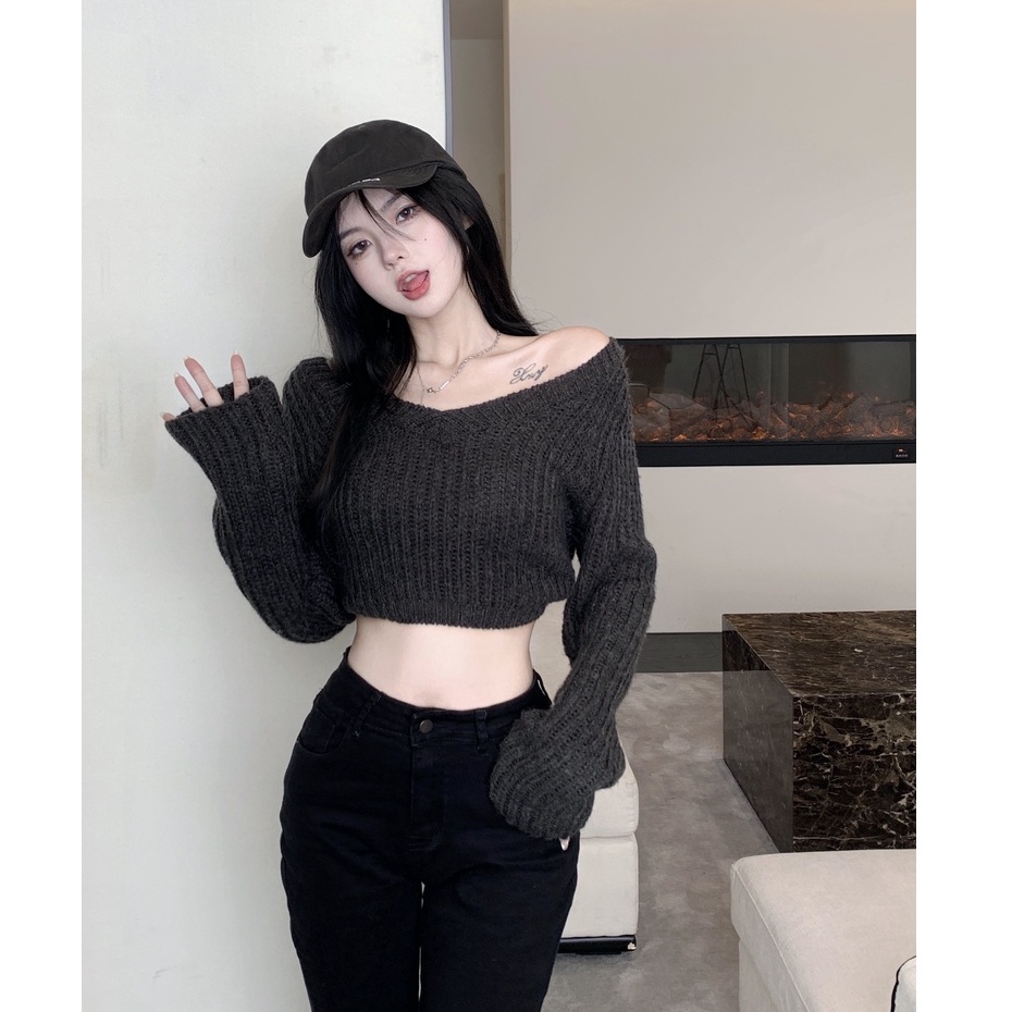 Áo Sweater Crop Top Cổ Chữ V Màu Xám Đậm Nữ Tính