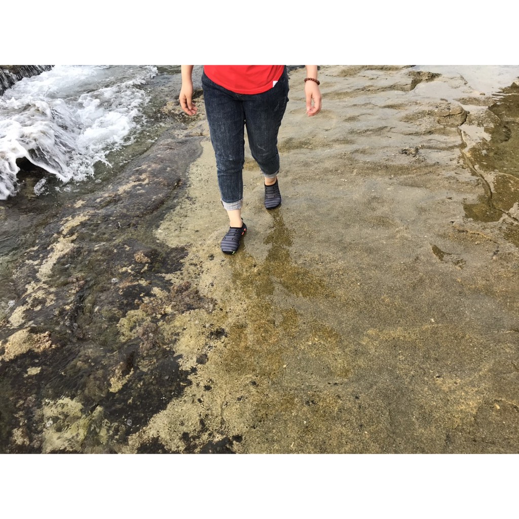 Giày đi biển, đi bơi chống vật nhọn đâm vào chân, đế cao su thoát nước - MÀU XÁM