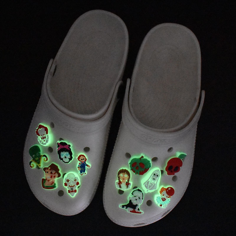 Ghim Cài Giày Dạ Quang Hình Con Ma Phát Sáng Trong Bóng Tối Độc Đáo Cho Nam DIY