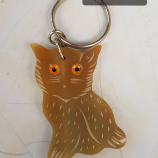 Móc  khóa sừng chạm khắc hình con mèo