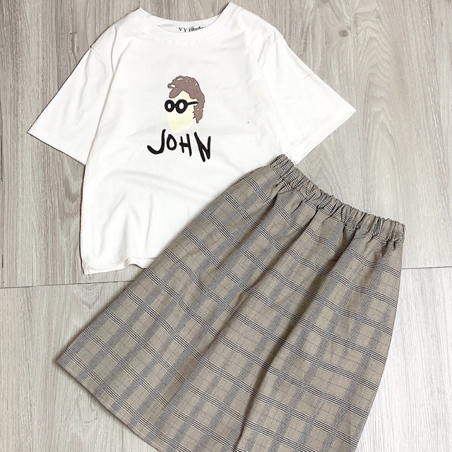Set áo thun & chân váy kẻ