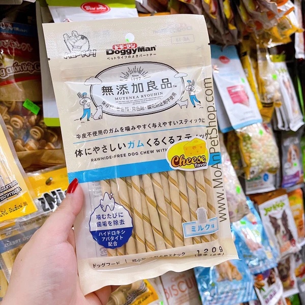 Xương gặm phô mai dạng que Doggyman snack cho chó gói 120g