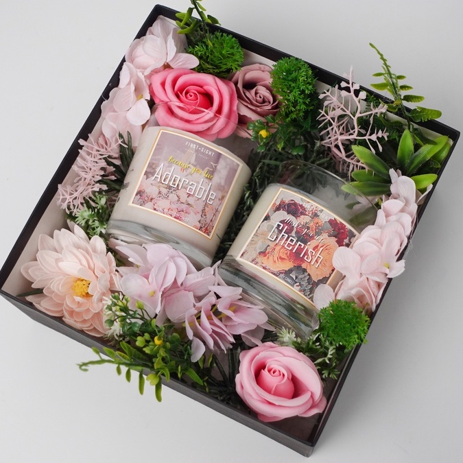 Hộp quà nến thơm Blossom No2 hương hoa tươi và tinh dầu nguyên chất First Sight