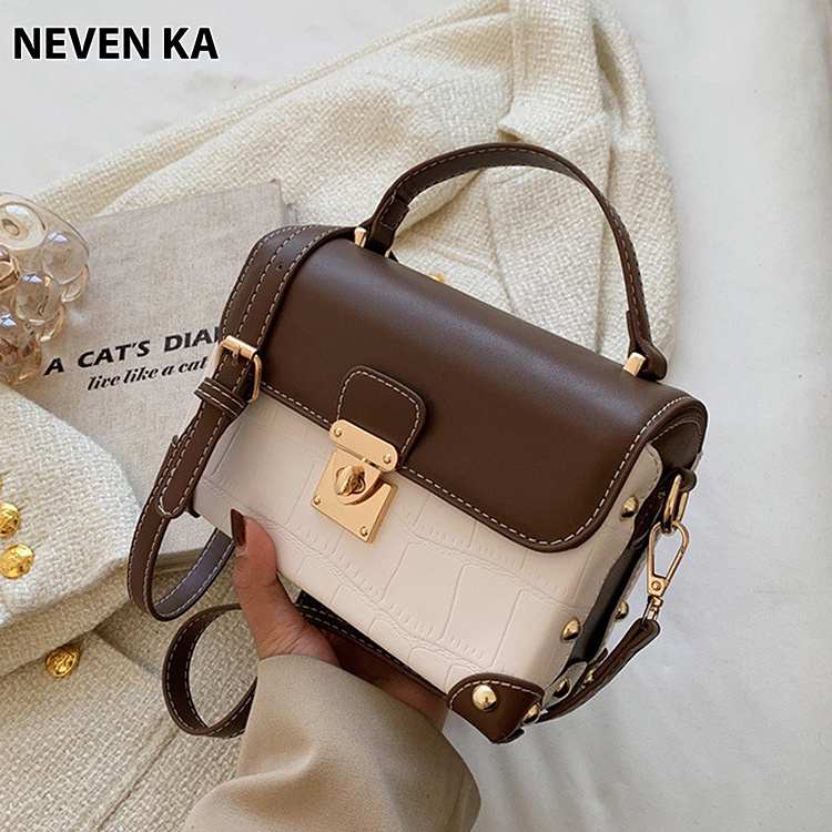 Túi Đeo Chéo Dáng Cốp Vuông Nhỏ Viền Đinh Da Vân Rắn NEVENKA N0026