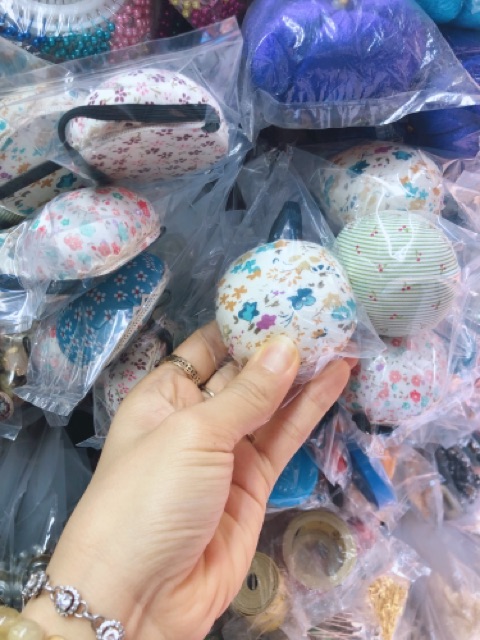 Đồ gim kim, đế gim kim