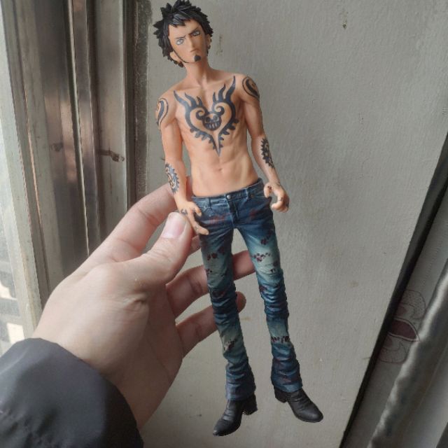 Mô hình giang hồ Trafalgar Law ONE PIECE VUA HẢI TẶC ĐỒ CHƠI XÃ HỘI ĐEN