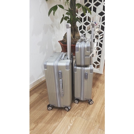 VALI NHỰA DẺO CAO CẤP GẤU BEARBRICK CỰC XỊN XÒ