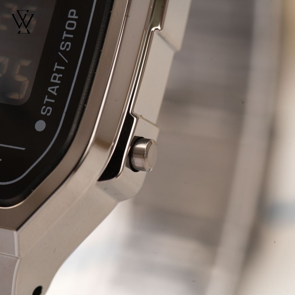 Đồng Hồ Điện Tử Nam Casio WATCHSTORE A168WGG-1BDF Thiết Kế Mặt Kính Nhựa 36.5mm, Vỏ Nhựa, Dây Kim Loại Bền Bỉ