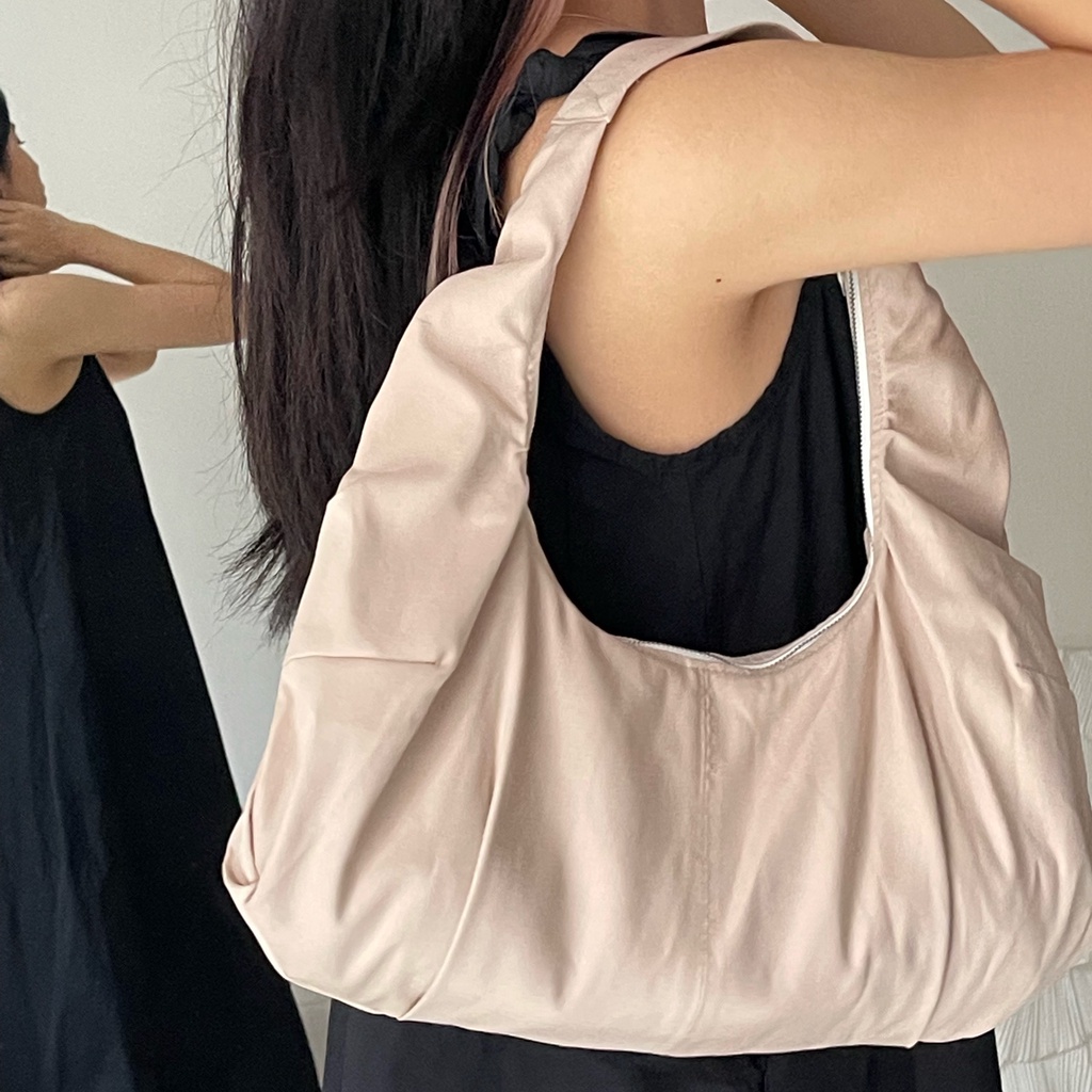 Túi xách nữ Lucia Bag kiểu dáng phồng Poési