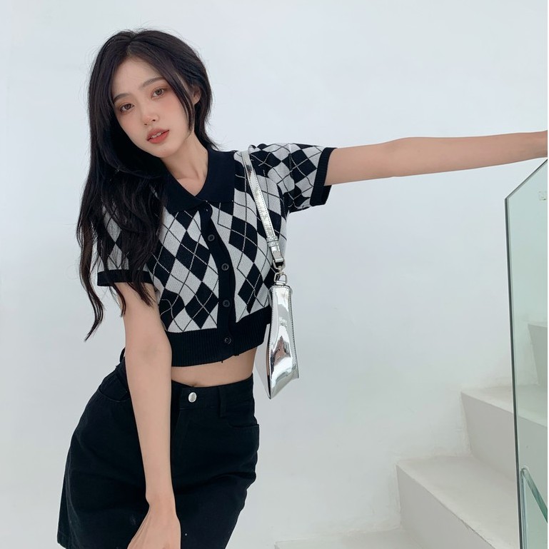 Áo Dệt Kim Tay Ngắn Dáng Ôm Kẻ Sọc Ca Rô Thiết Kế Quyến Rũ Cho Nữ