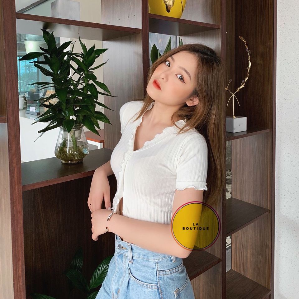 Áo Kiểu nữ  Áo Croptop Cổ Tim Nữ Cá Tính, Tiểu Thư, Body, Bánh Bèo