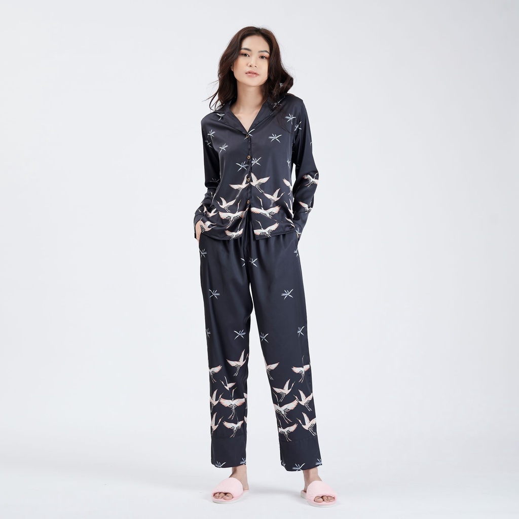 Bộ pijama quần dài áo tay dài màu đen họa tiết chim hạt vải lụa latin thoáng mát mềm mại - M4U