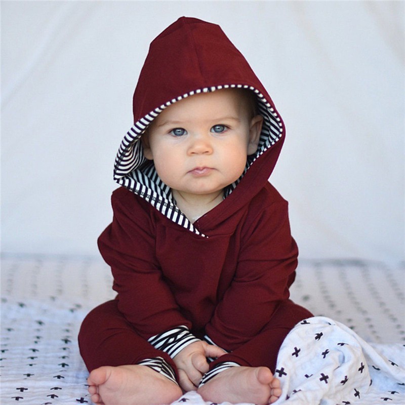 Bộ áo nỉ hoodie + quần bo gối cho bé