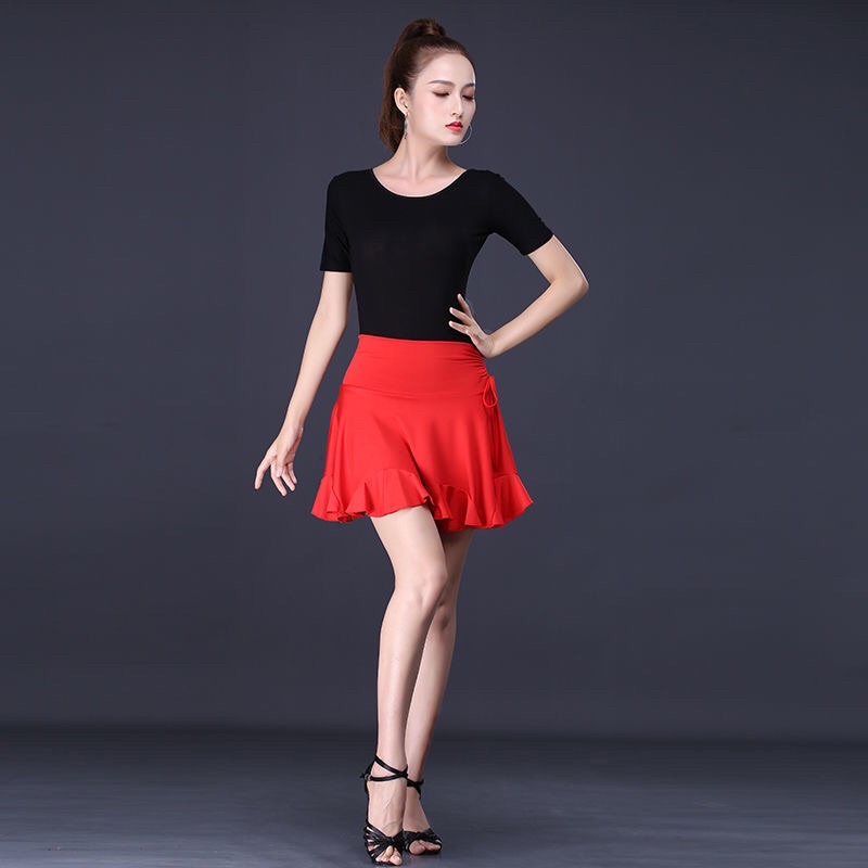 VÁY KHIÊU VŨ HÀNG CÓ SẴN