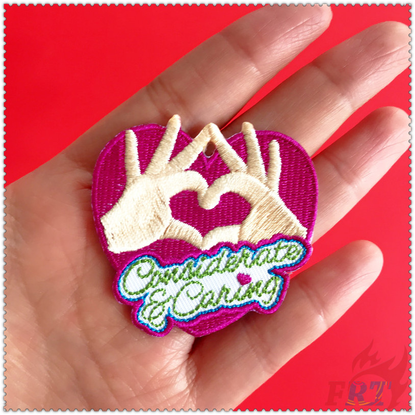 Miếng ủi thêu trang trí quần áo nhiều mẫu xinh xắn tùy chọn