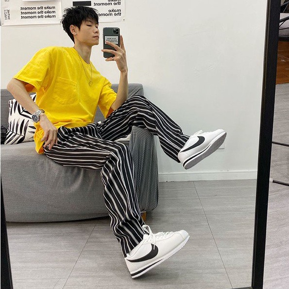Quần ống rộng họa tiết kẻ sọc phong cách Hàn Quốc dành cho nam
