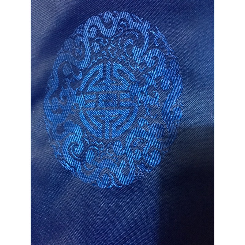 Áo tế, Áo lễ, Áo dâng hương. vải sài gòn loại phi đẹp in hoa thọ tay rộng 33cm