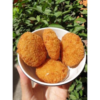 Bánh gà nhân thường và nhân phô mai