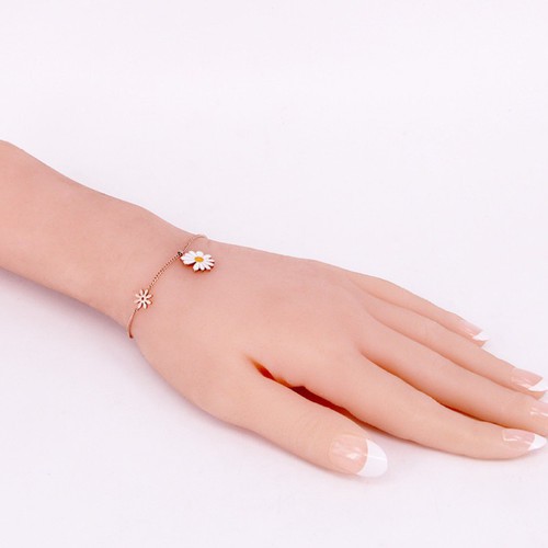 Lắc Tay Hoa Cúc Titan Ko Đen TT 3021