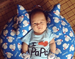 Gối tai voi đỡ cổ cho bé