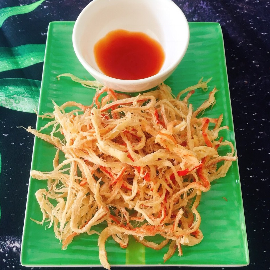 Mực Xé Sợi Hấp Cốt Dừa gói 50gr có kèm gói tương ớt