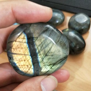 Đá thạch anh labradorite trang trí sang trọng độc đáo