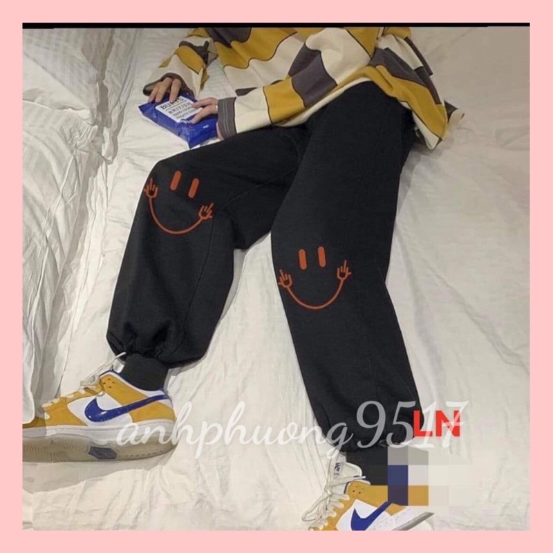 Quần ống rộng dáng jogger bo gấu Mặt Cười Đỏ In GốiChất su da cáHàng loại 1Thời trang Unisex nam nữ Thu Đông