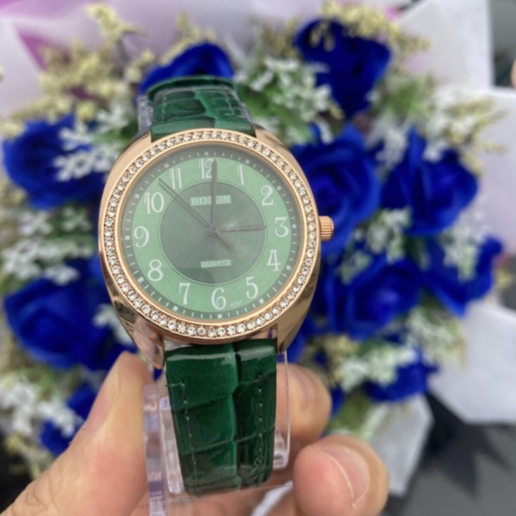 Đồng hồ đeo tay nữ chính hãng Bolun dây da, mặt vuông đính đá chống nước Bolun 3T SWATCH