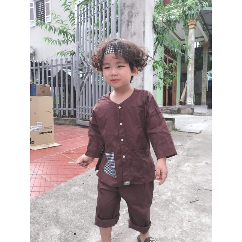 Bà ba nâu toàn bộ, kèm khăn rằn cho bé