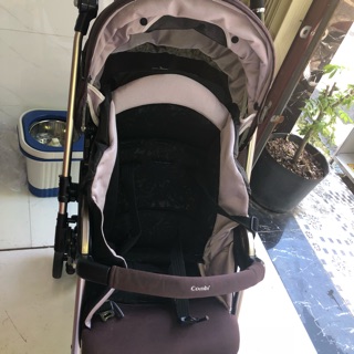 Xe đẩy combi