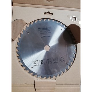 Lưỡi cắt gỗ makita 255mm*40 răng p-67885