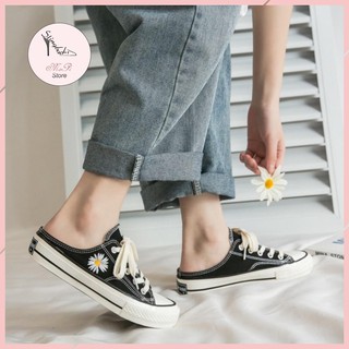 Giày sục thể thao hoa cúc