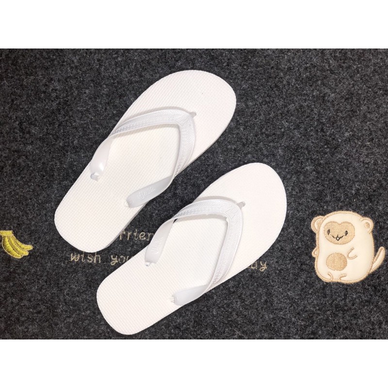 Dép lào đi biển