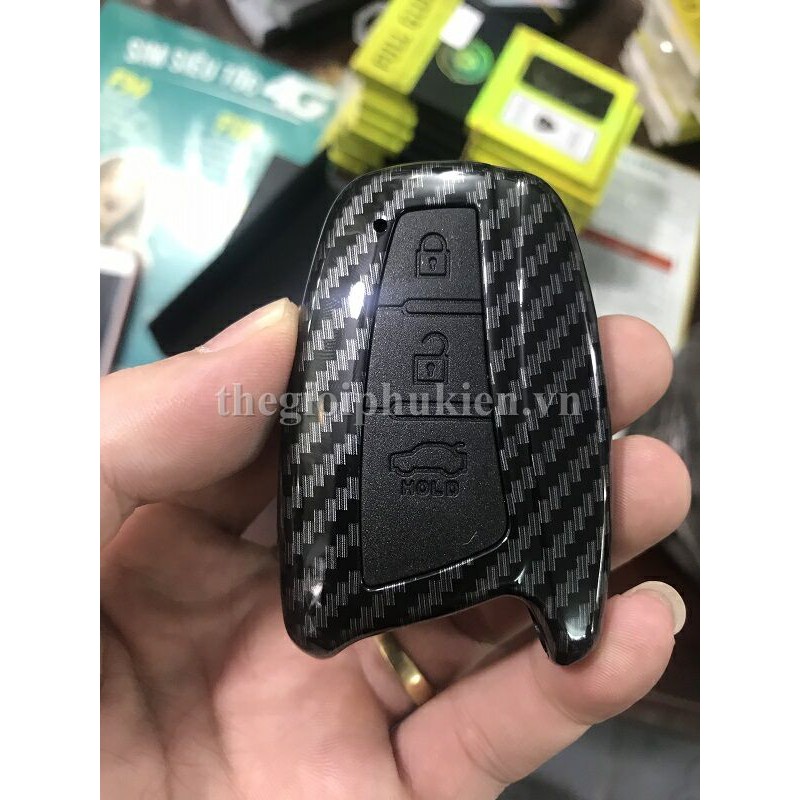 Ốp chìa khóa carbon xe SantaFe 2016 2017 2018 kèm móc khóa