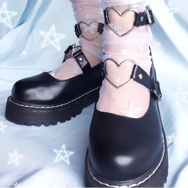 Pass giày bên shoptheinfinity