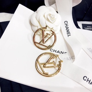 BÔNG TAI LV HOTHIT 3cm