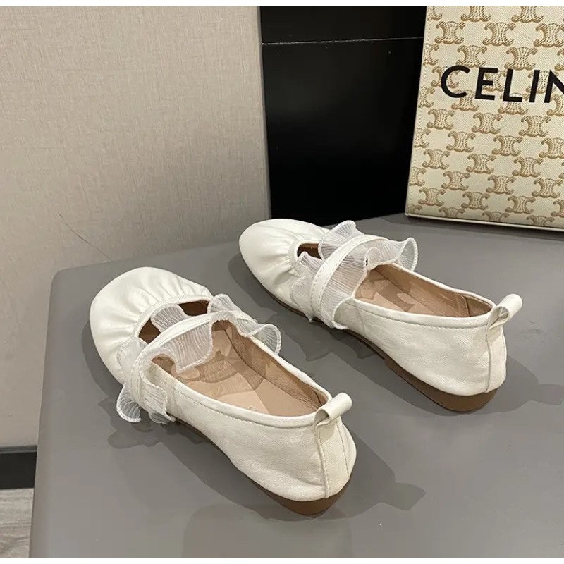 Giày búp bê mềm dẻo siêu nhẹ với kiểu dáng dễ thương