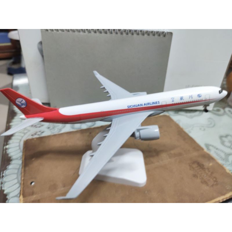 MÔ HÌNH MÁY BAY KIM LOẠI 20CM