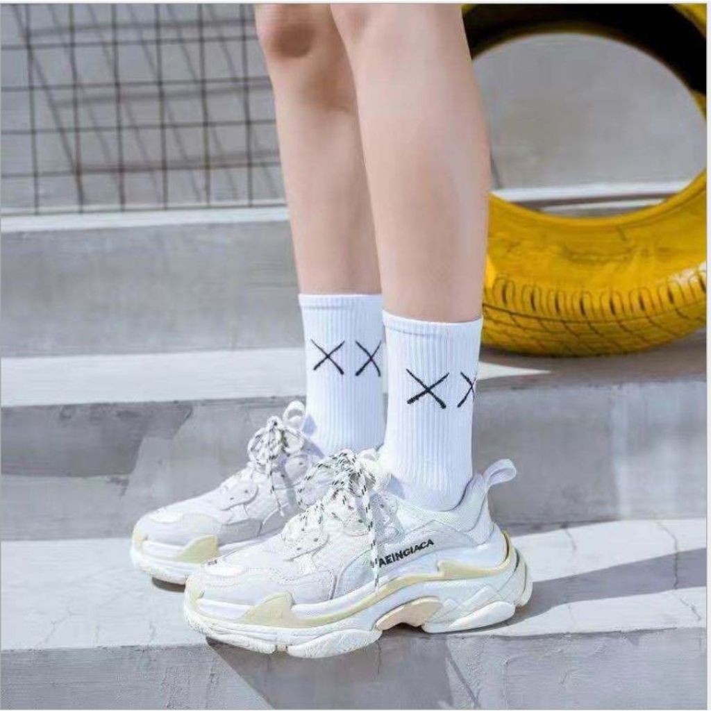 TẤT CỔ CAO SANVADIO phong cách HÀN QUỐC 2 MÀU TRẮNG ĐEN