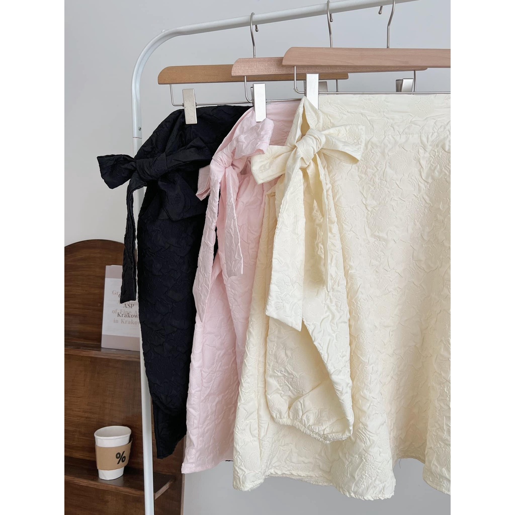 [Ảnh thật/Sẵn] Áo váy xốp gấm trễ vai thắt nơ vai dáng xòe giấu quần